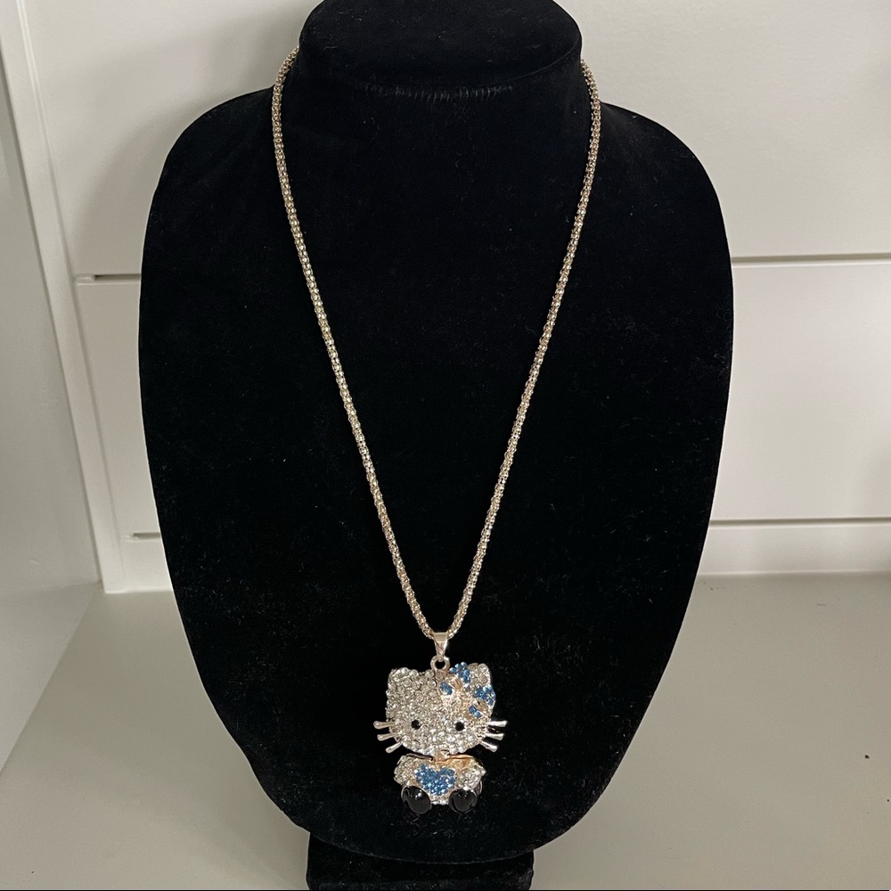 🐱💕 hello Kitty long 14k gold plated necklace. 💙🐱